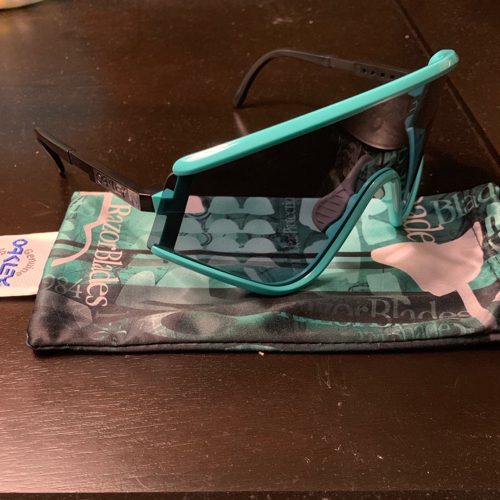 Oakley Eyeshade